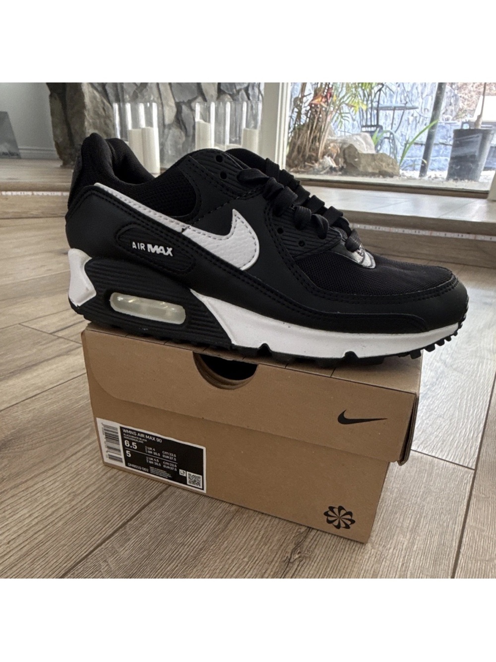 Nike Air Max Women’s Black/White Running Sneakers
